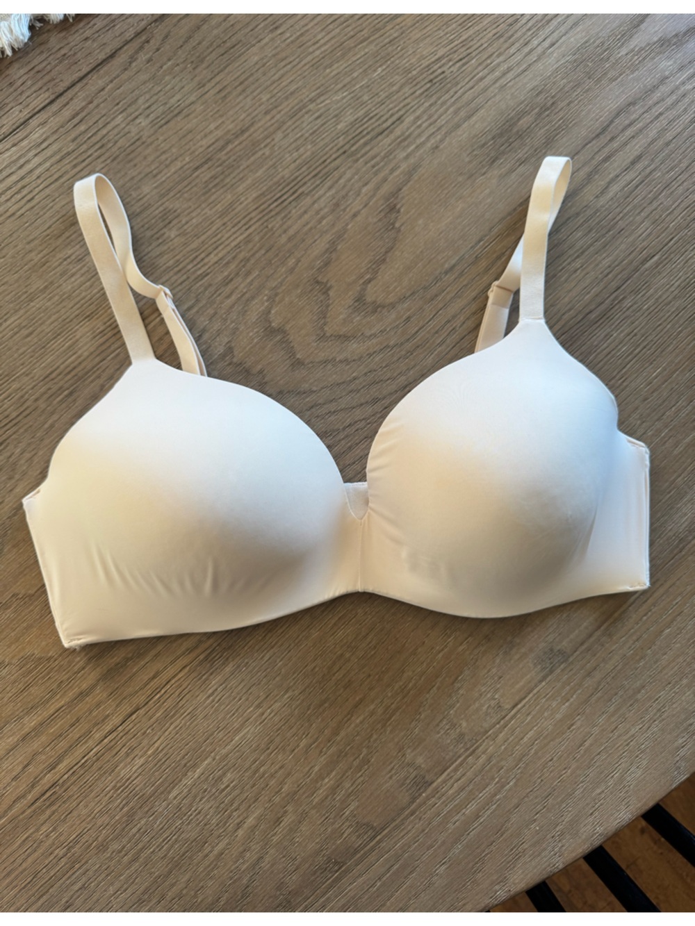 **Gap Body Wireless T-Shirt Bra | 38C | Excellent Condition**